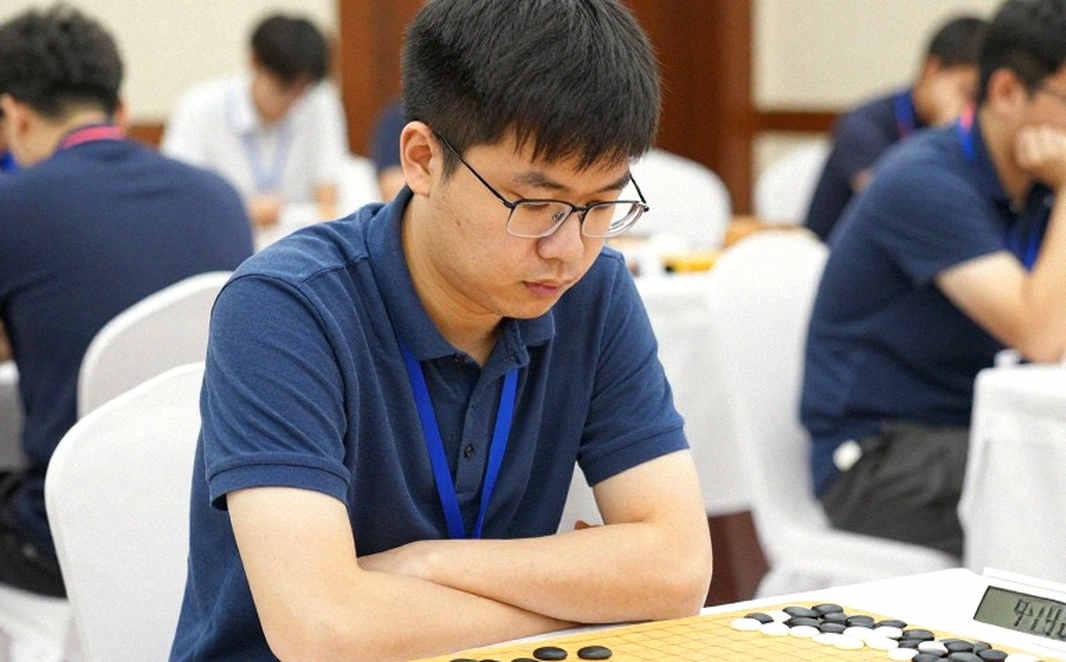 ChessBase Magazine #225: Khi các kỳ thủ hàng đầu thế giới cùng kể lại trận đấu của chính mình tại Prague 2026