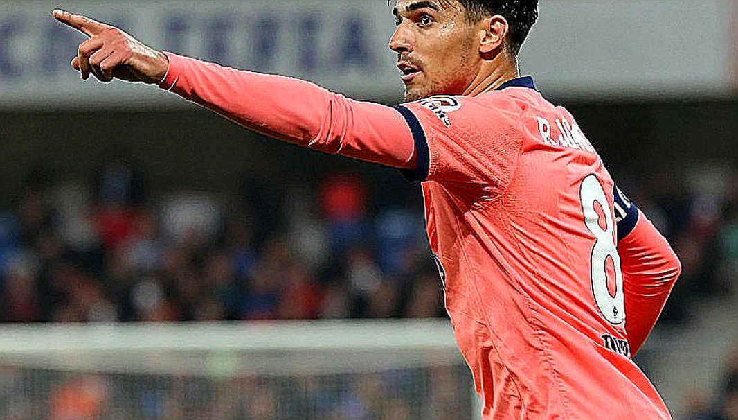 Van Dijk ở lại Hà Lan thêm hai năm: Khoảng trống dữ liệu sau một cuộc gọi